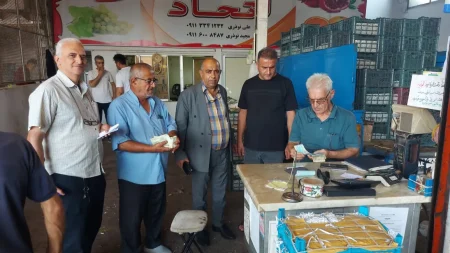 اقدام خیرخواهانه بارفروشان میدان بار ولیعصر در آستانه سال تحصیلی ۱۴۰۳